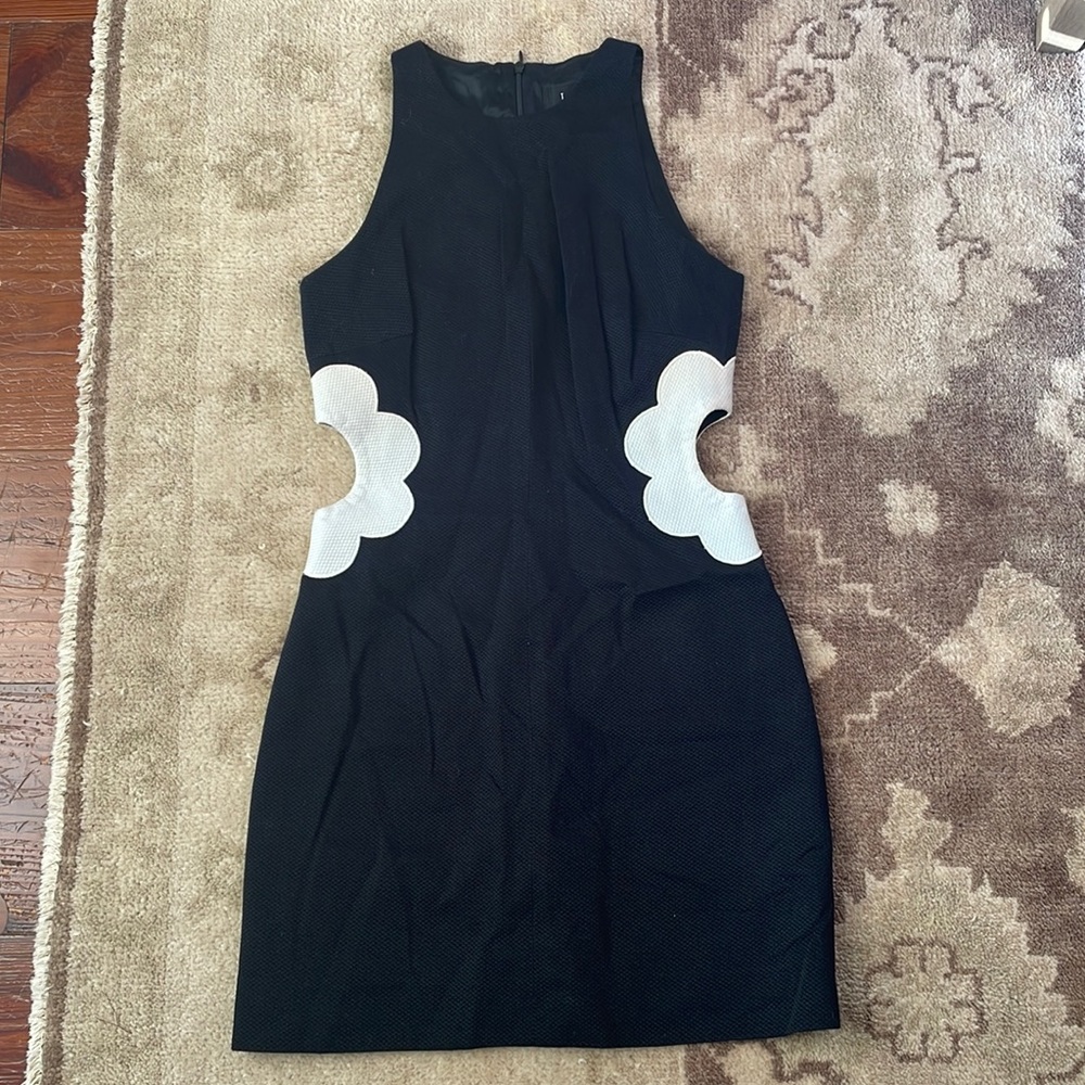 Laundry by Shelli Segal vintage black crepe and white Daisy Peep dress